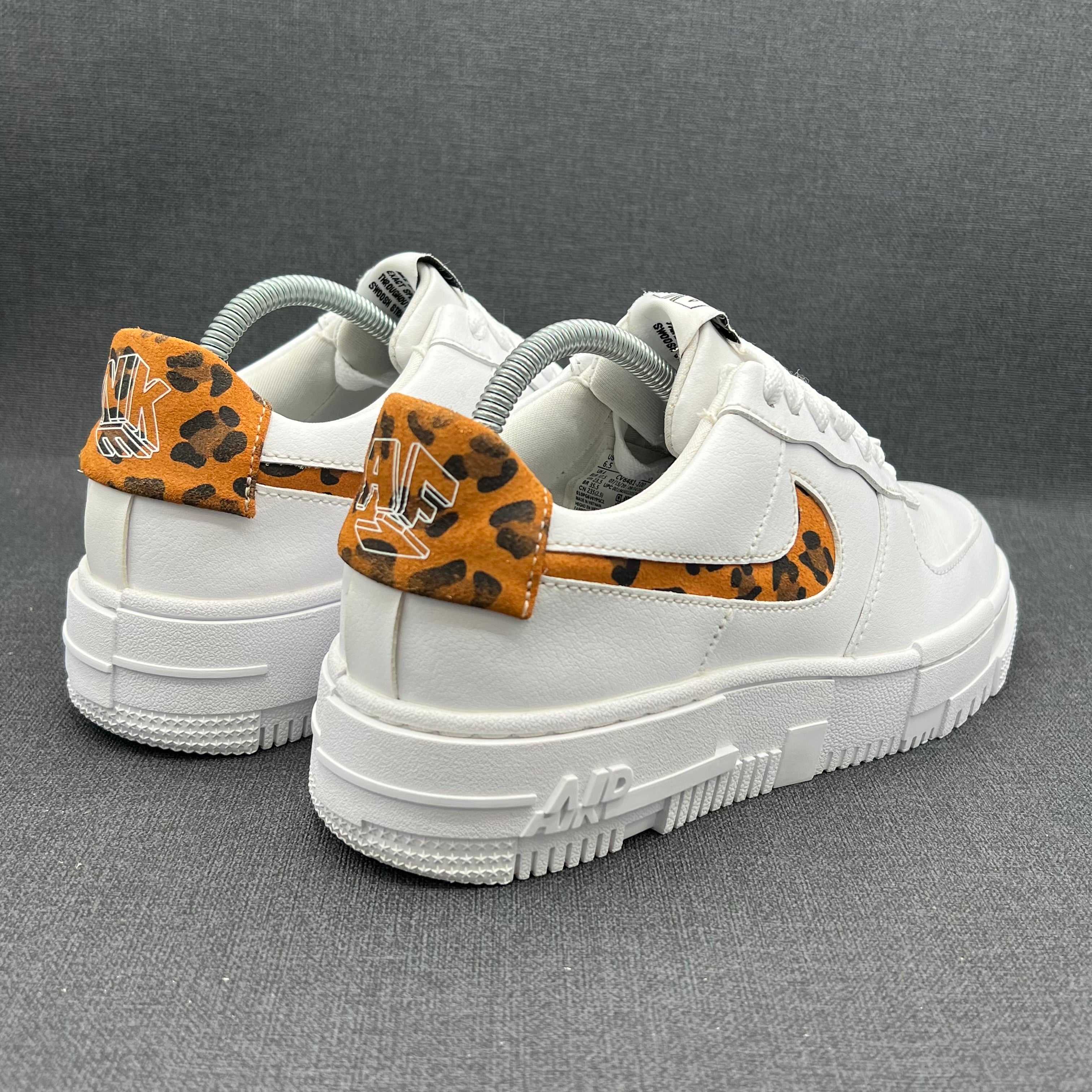 Nike Air Force 1 Pixel