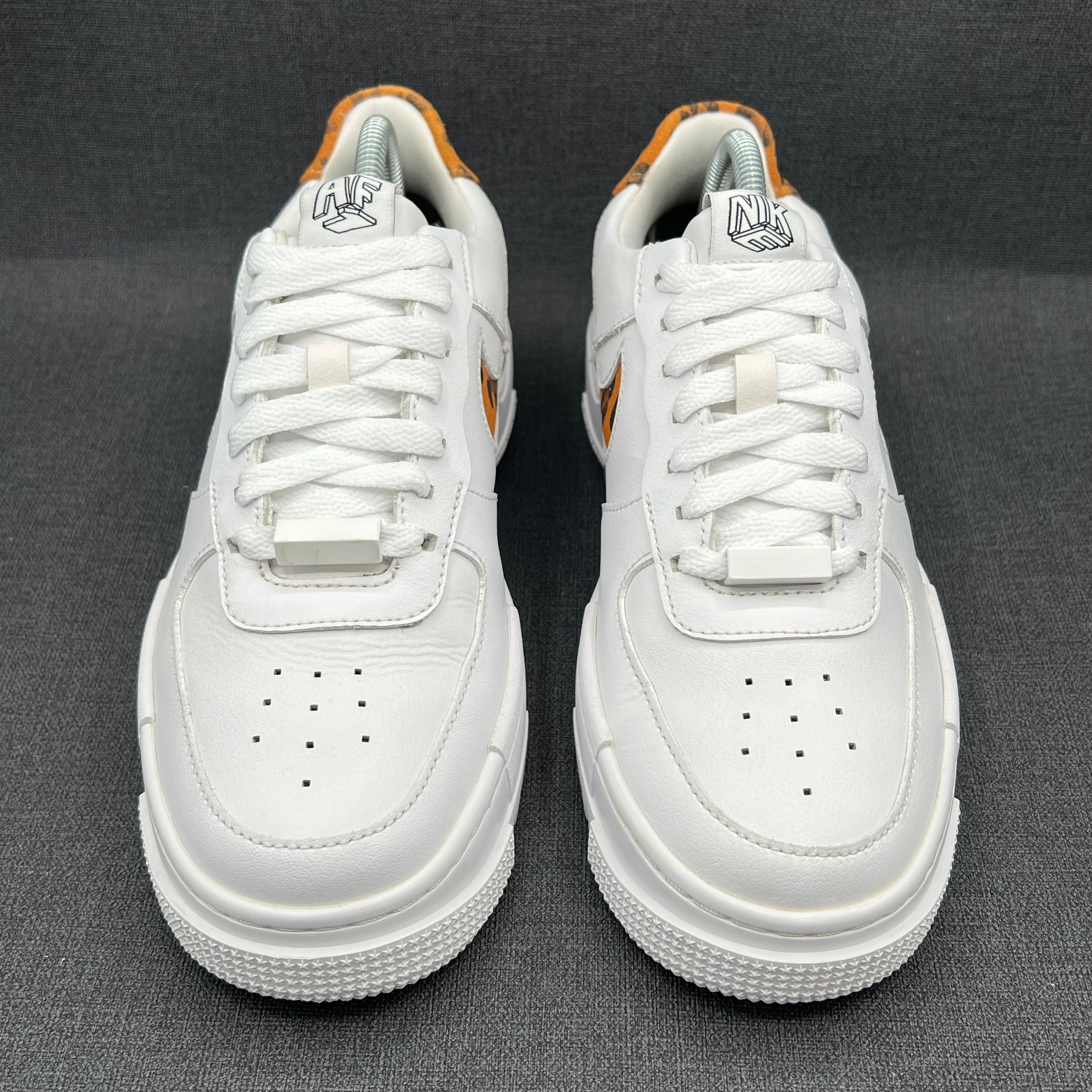 Nike Air Force 1 Pixel