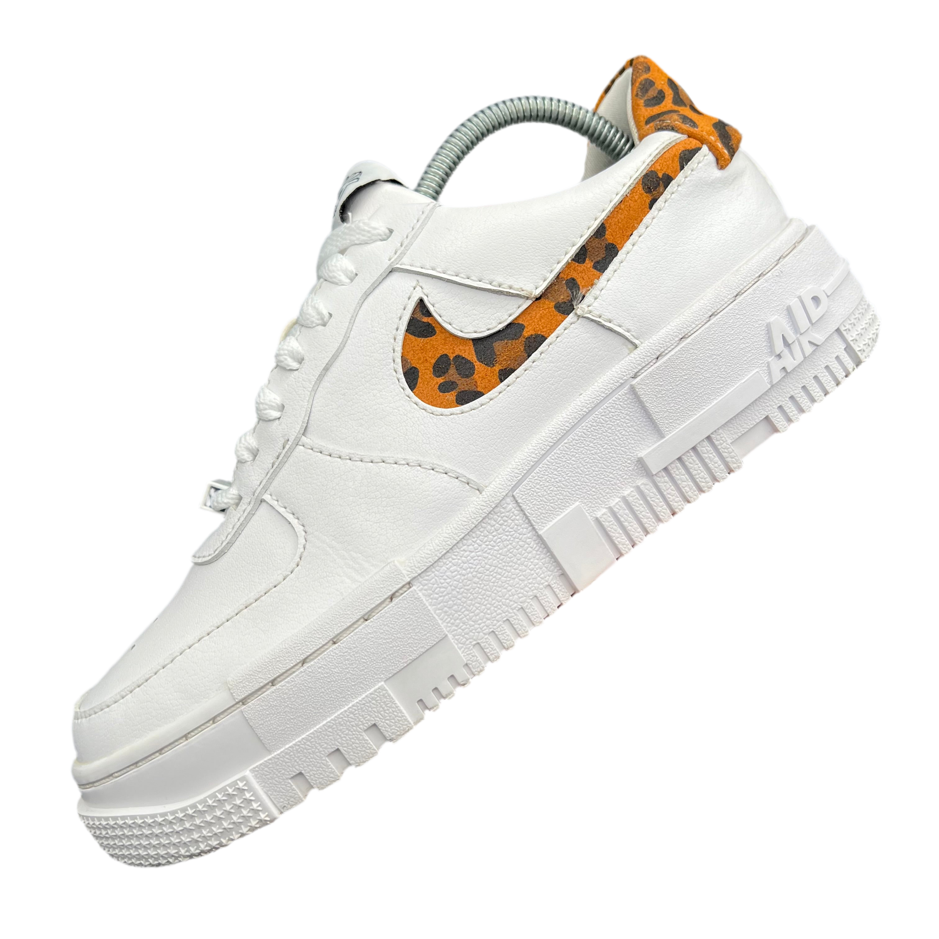 Nike Air Force 1 Pixel