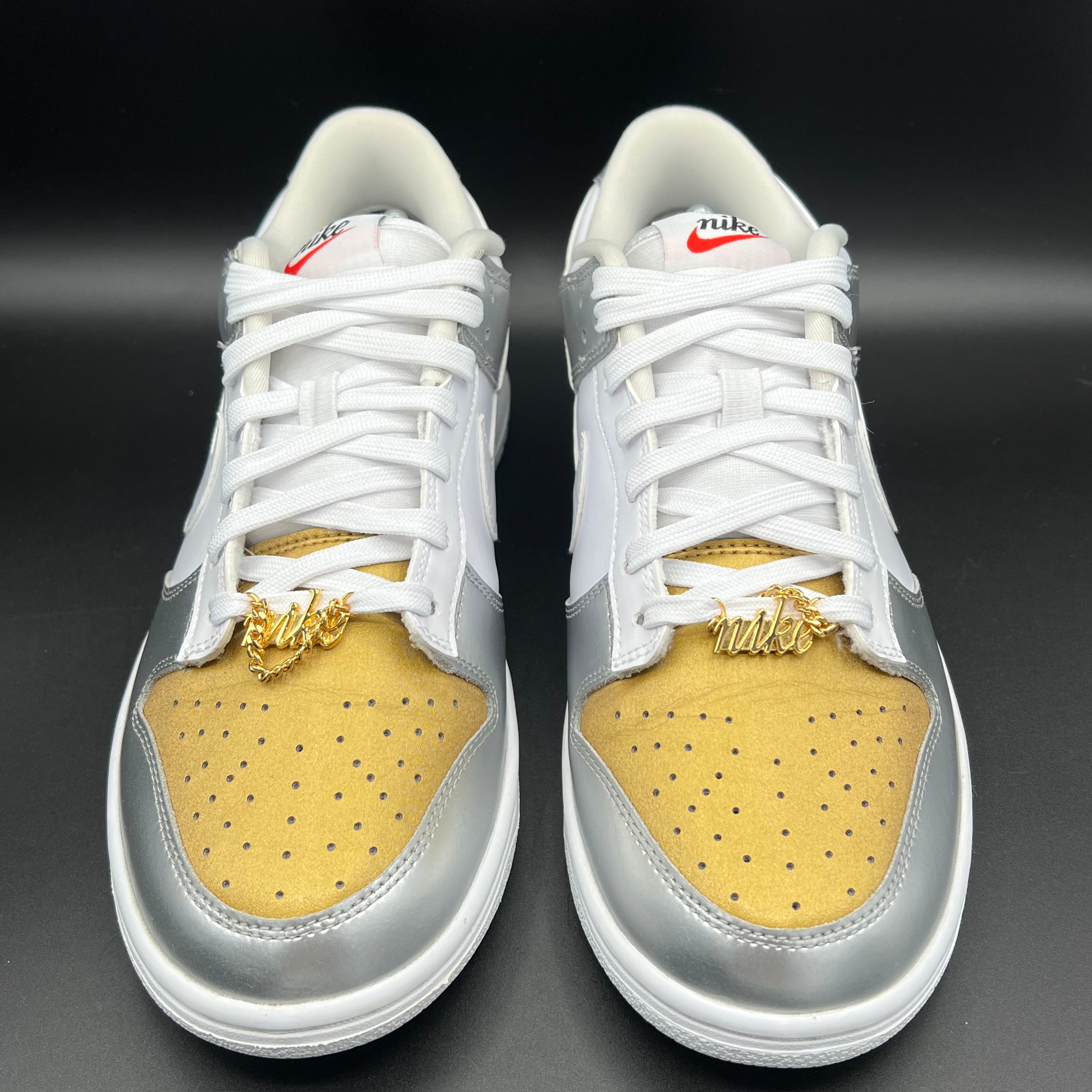 Nike dunk low silver / gold